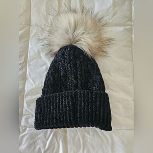 Altar'd State Cozy Black Knit Beanie/Toboggan with Faux Fur Pom